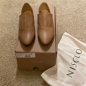 Nisolo Emma d'Orsay Oxford (Almond)